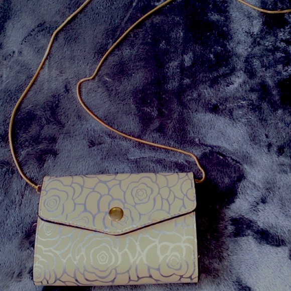 Handbags - Small clutch cross body bag no tears never used